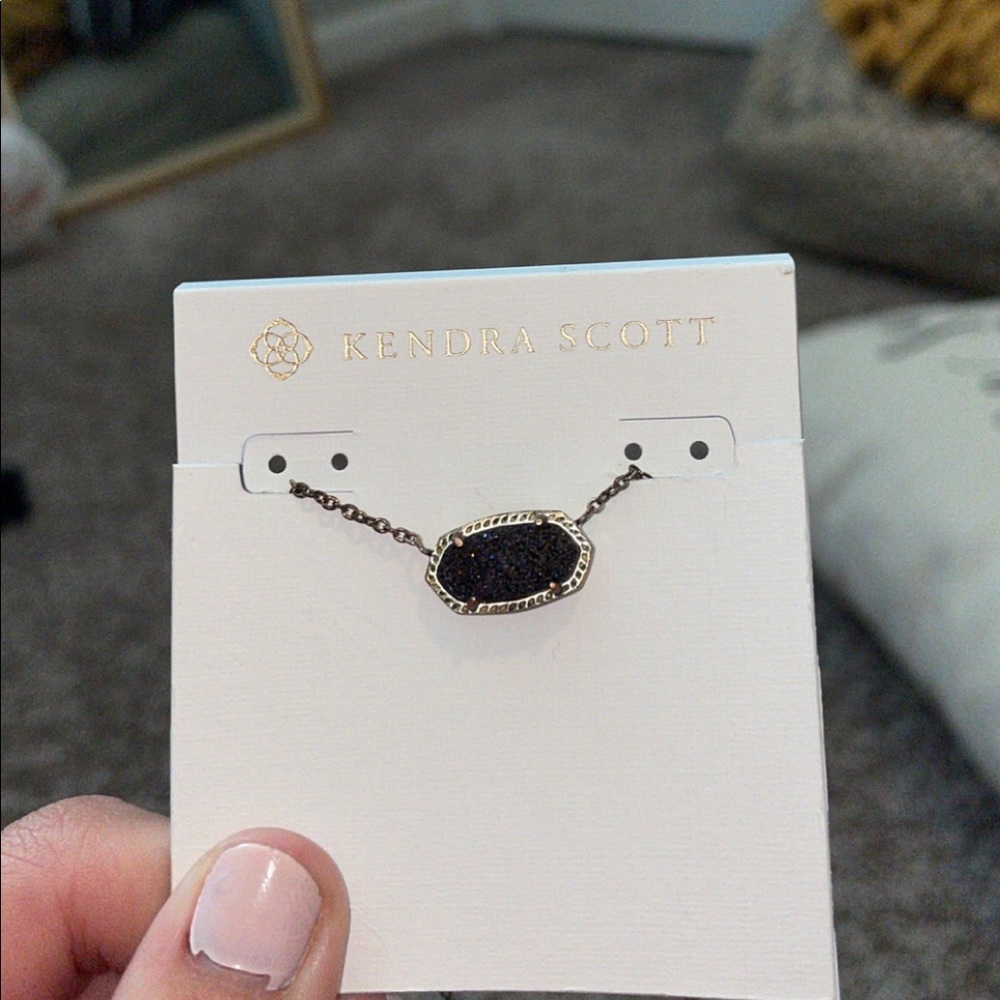 Kendra Scott Necklace!!